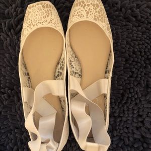 Jessica Simpson Ivory Ballet Flats